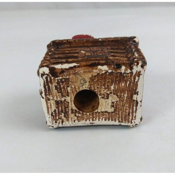 Vintage Chalk Ware Log Cabin 1.75" Salt & Pepper Shakers - Picture 7 of 13